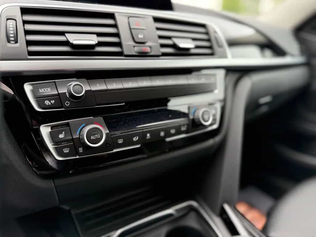 BMW 4 Series 03/2020-photo-14