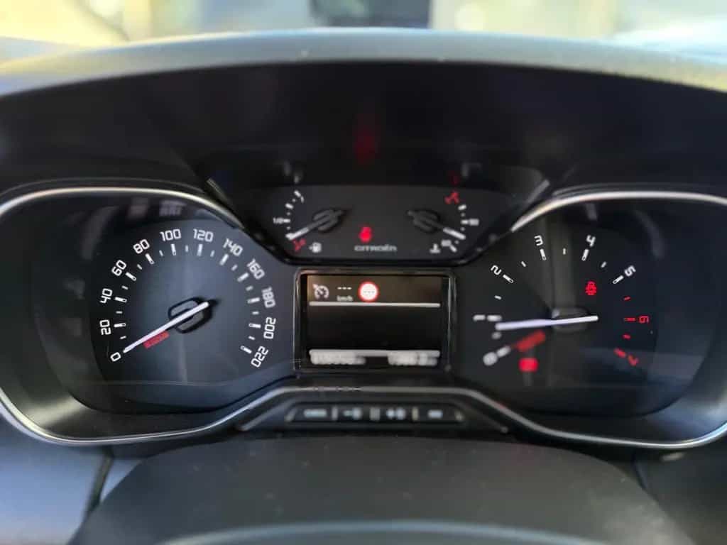 Citroën C3 Aircross Shine *LED*PDC*KLIMA*TEMPOMAT* 07/2018-photo-16