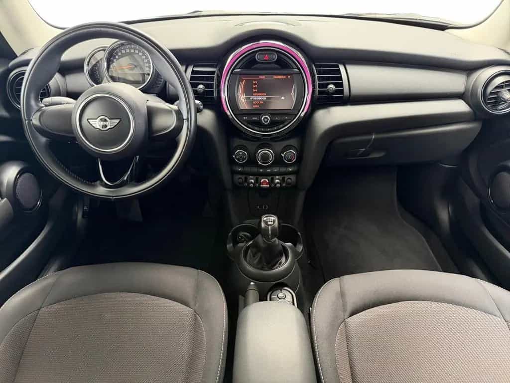 MINI ONE KLIMA+PANORAMA+EINPARKHILFE+SITZHEIZUNG+TÜV+ 07/2017-photo-4