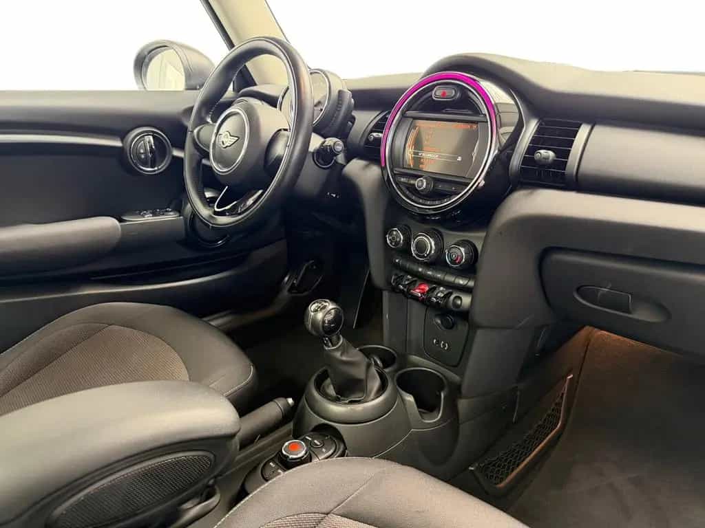 MINI ONE KLIMA+PANORAMA+EINPARKHILFE+SITZHEIZUNG+TÜV+ 07/2017-photo-9