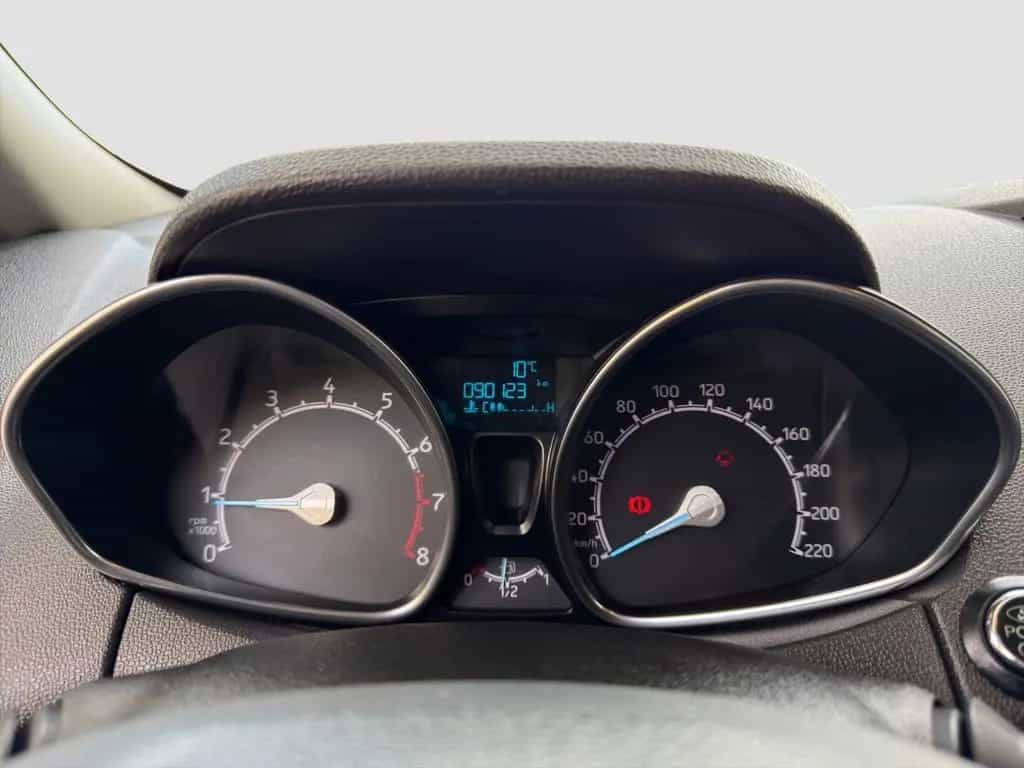 Ford EcoSport 03/2017-photo-11