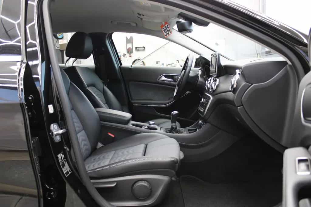 Mercedes-Benz GLA-Class 180*Tüv&Inspektion Neu*Navi*62.Tkm*Leder* 11/2019-photo-12