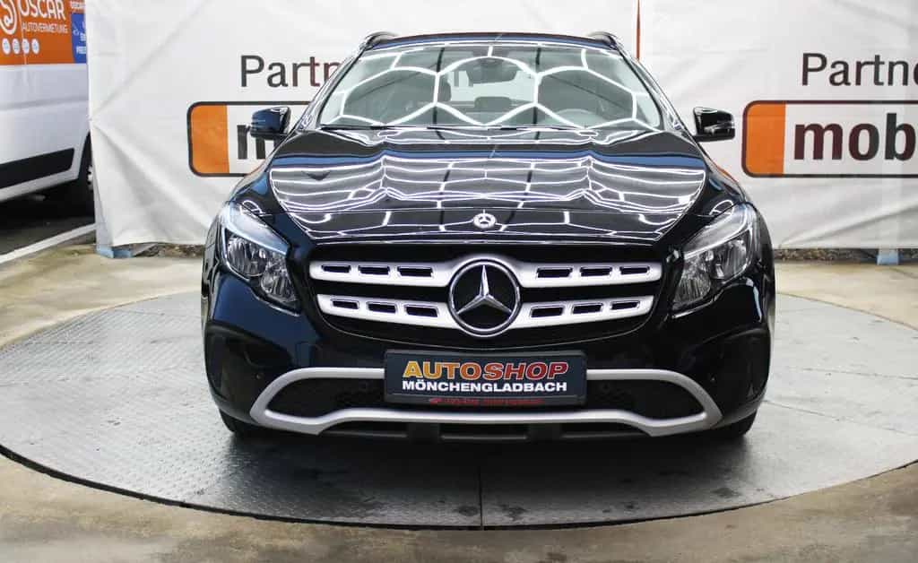 Mercedes-Benz GLA-Class 180*Tüv&Inspektion Neu*Navi*62.Tkm*Leder* 11/2019-photo-23