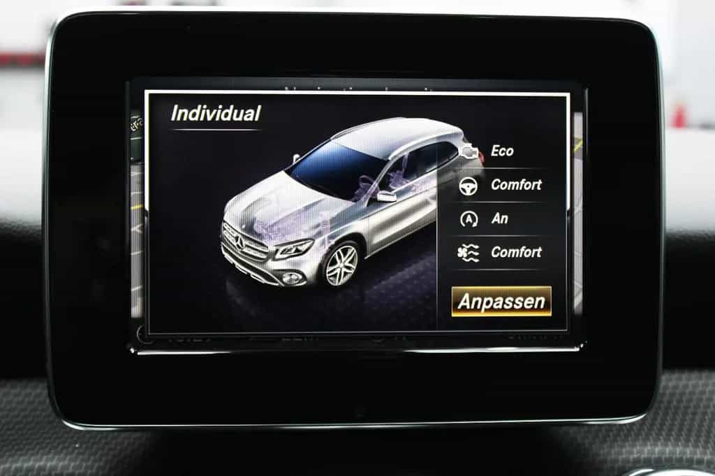 Mercedes-Benz GLA-Class 180*Tüv&Inspektion Neu*Navi*62.Tkm*Leder* 11/2019-photo-26