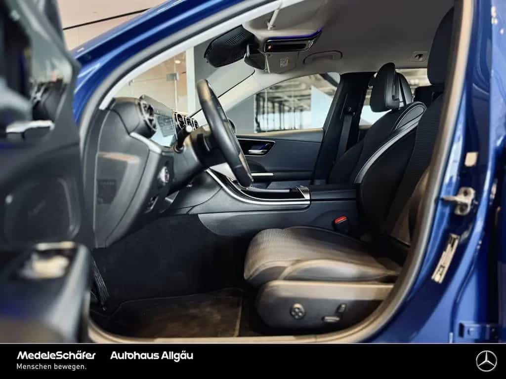 Mercedes-Benz C-Class 200 T Avantgarde Fahr-Assi-Distronic Kamera 10/2023-photo-3