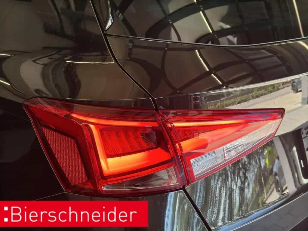 Seat Arona 1.5 TSI DSG AB199EUR FR AHK ALCANTARA NAVI 06/2025-photo-36