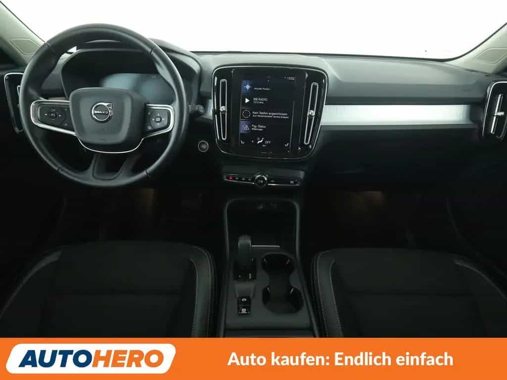 Volvo XC40 2.0 D3 Momentum 2WD Aut*NAVI*LED*TEMPO*AHK* 08/2018-photo-9