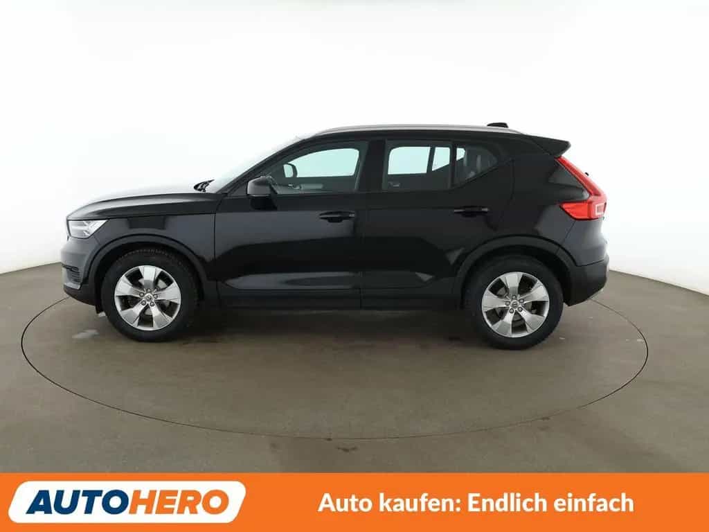 Volvo XC40 2.0 D3 Momentum 2WD Aut*NAVI*LED*TEMPO*AHK* 08/2018-photo-0