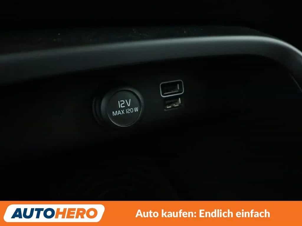 Volvo XC40 2.0 D3 Momentum 2WD Aut*NAVI*LED*TEMPO*AHK* 08/2018-photo-23