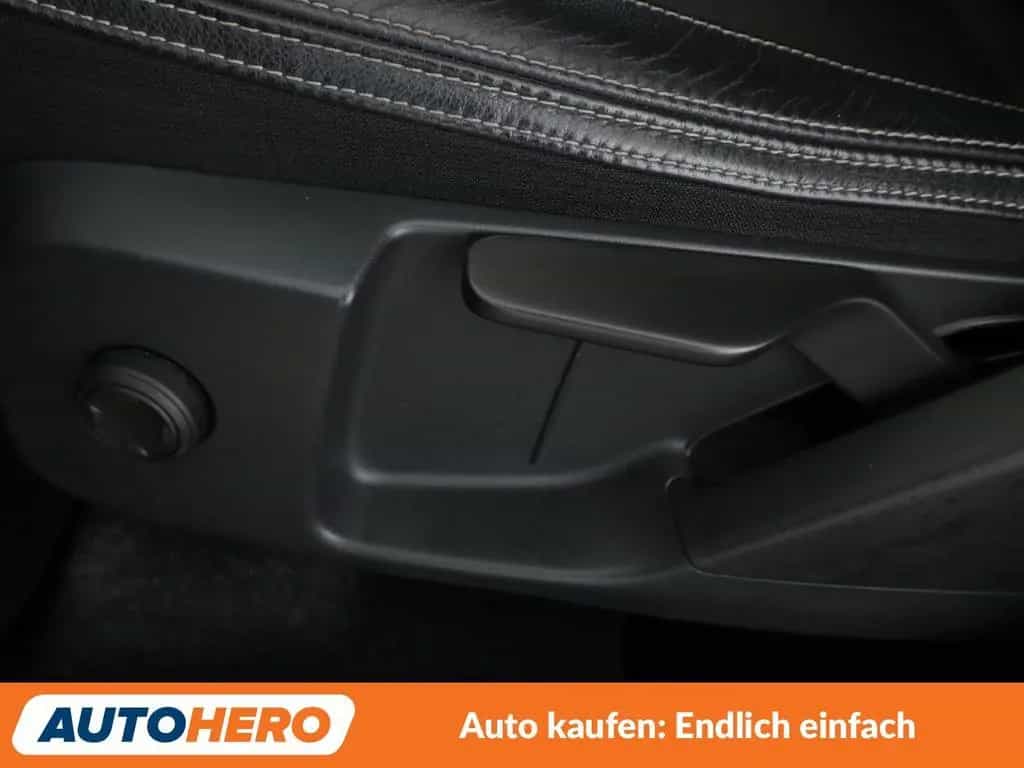Volvo XC40 2.0 D3 Momentum 2WD Aut*NAVI*LED*TEMPO*AHK* 08/2018-photo-25