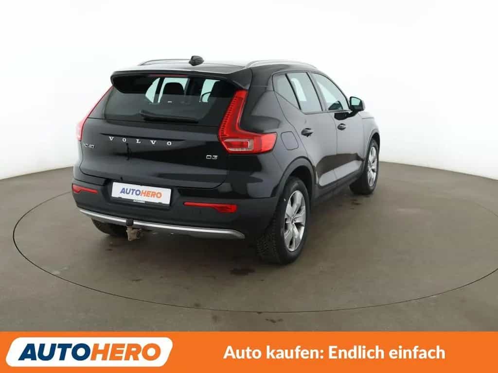 Volvo XC40 2.0 D3 Momentum 2WD Aut*NAVI*LED*TEMPO*AHK* 08/2018-photo-3