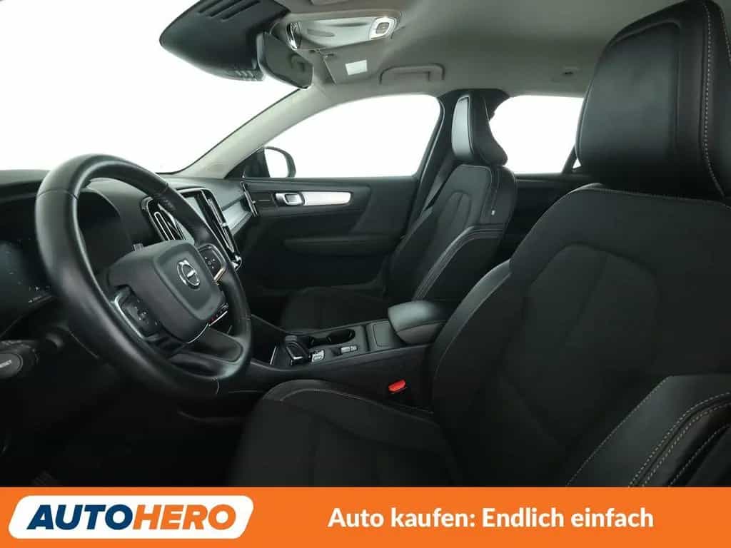 Volvo XC40 2.0 D3 Momentum 2WD Aut*NAVI*LED*TEMPO*AHK* 08/2018-photo-7