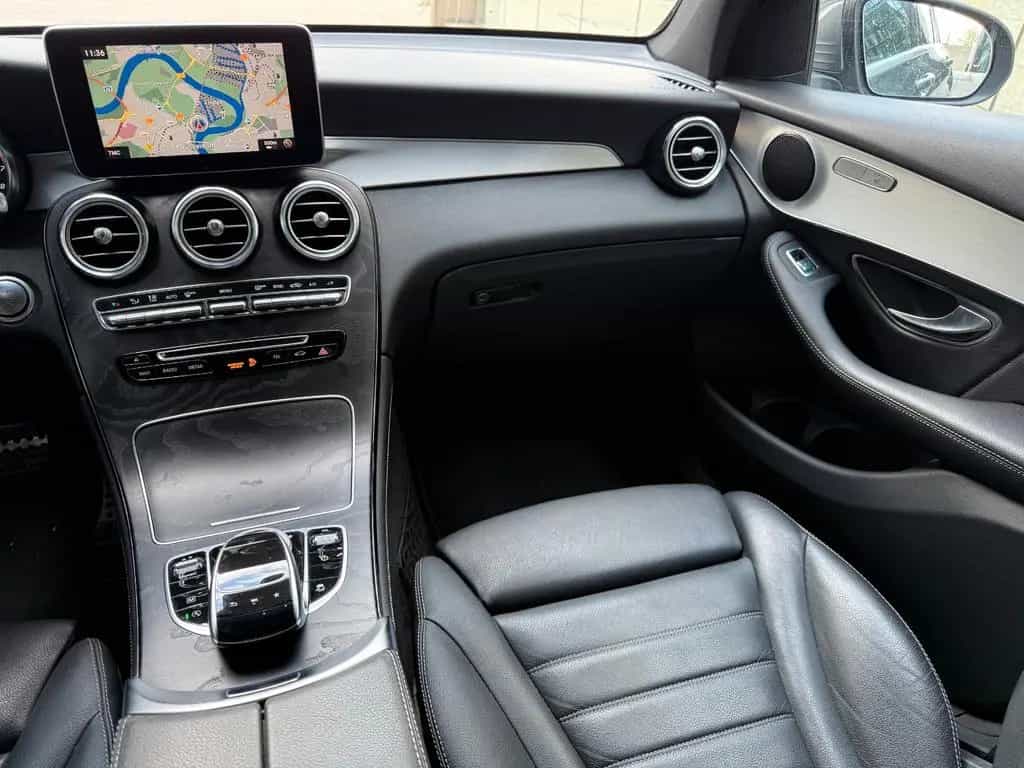 Mercedes-Benz GLC-Class 300 AMG Pano Distronic LED Kamera Comand 20' 10/2018-photo-9