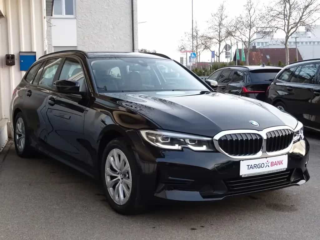 BMW 3 Series 320d Touring xDrive Aut 17" Advantage Navi LEDer 10/2021-photo-0