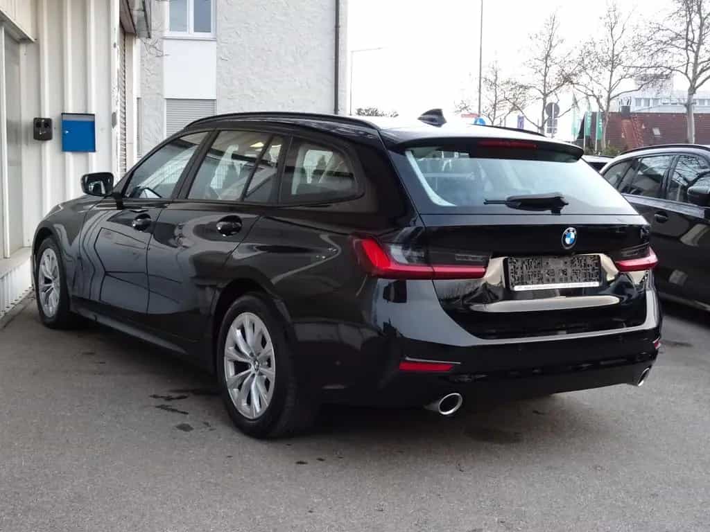 BMW 3 Series 320d Touring xDrive Aut 17" Advantage Navi LEDer 10/2021-photo-3