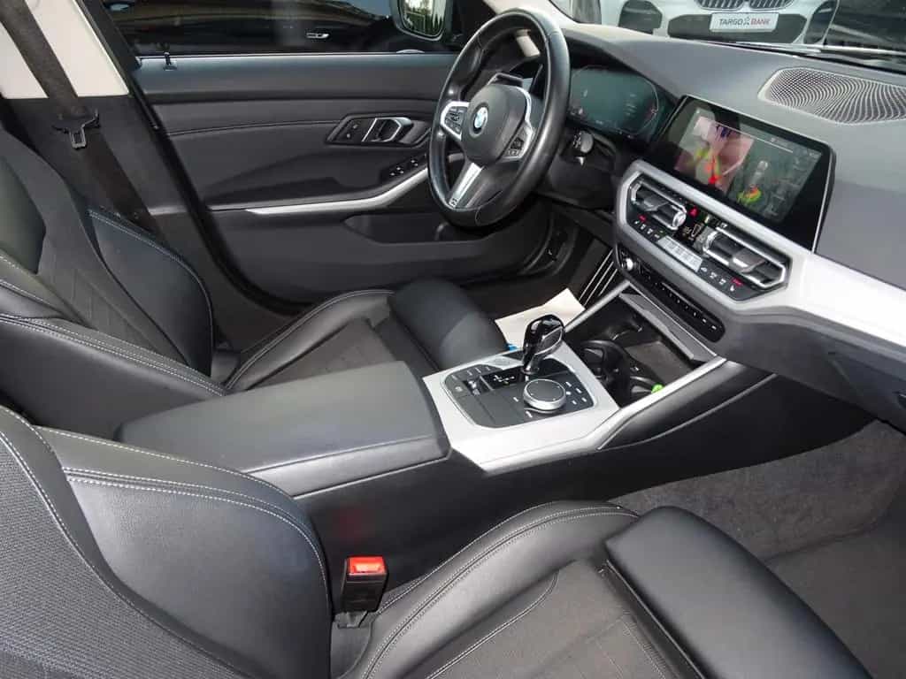 BMW 3 Series 320d Touring xDrive Aut 17" Advantage Navi LEDer 10/2021-photo-7
