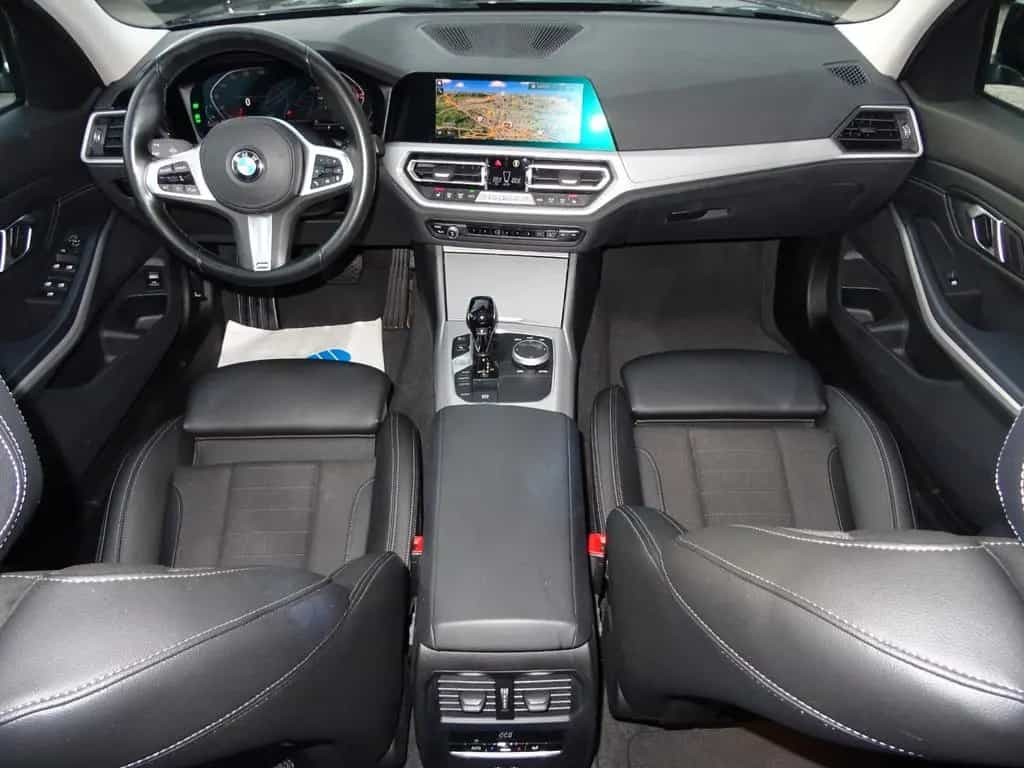 BMW 3 Series 320d Touring xDrive Aut 17" Advantage Navi LEDer 10/2021-photo-9