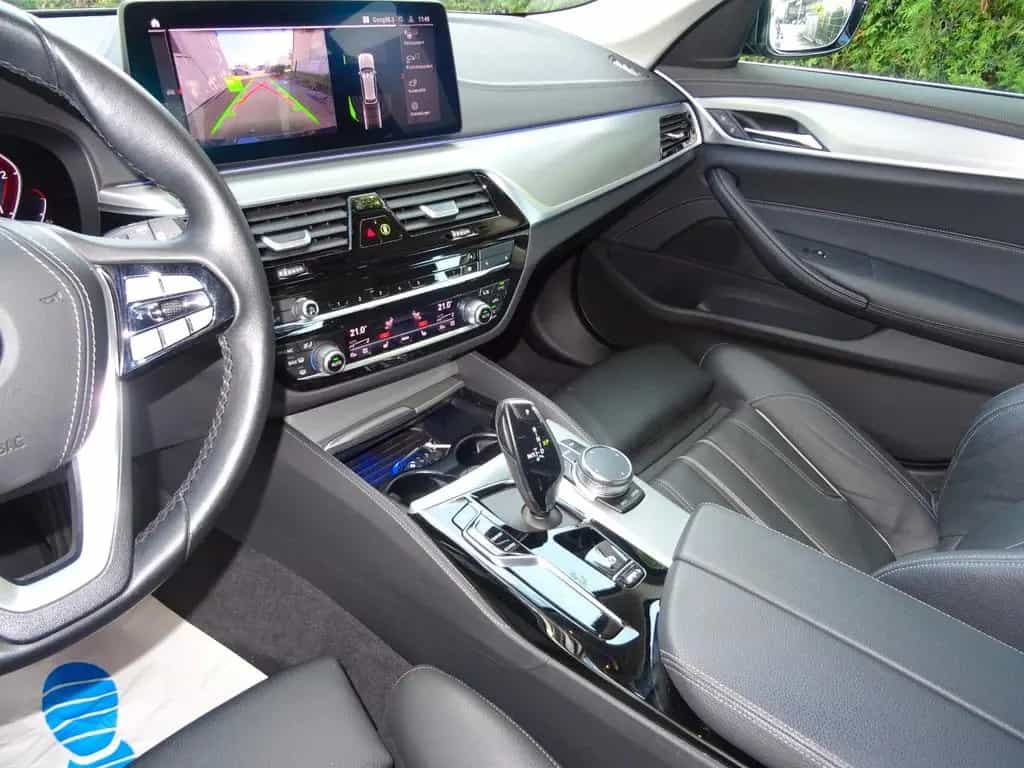 BMW 5 Series 520d Touring Aut Luxury Line Navi LCP Leder LED 07/2022-photo-10