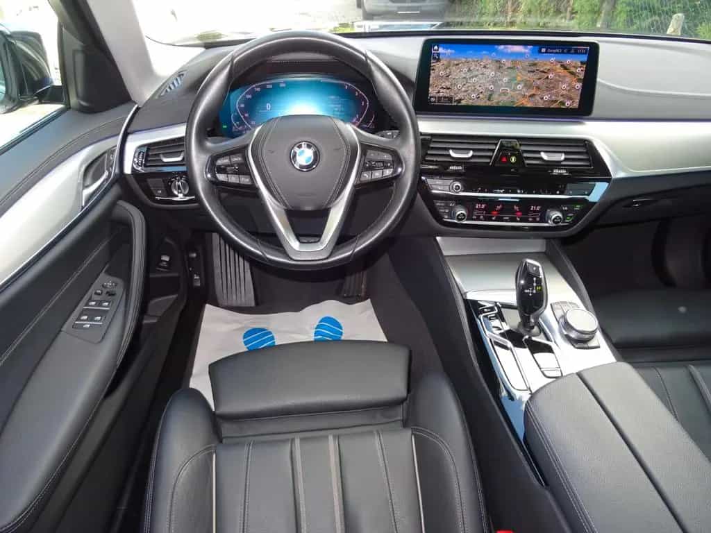 BMW 5 Series 520d Touring Aut Luxury Line Navi LCP Leder LED 07/2022-photo-9