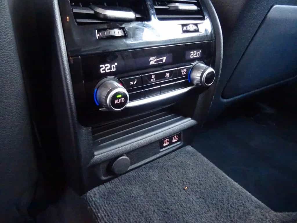 BMW 5 Series 520d Touring Aut 18" Navi Leder LCPro Ad LED HUD 09/2022-photo-12