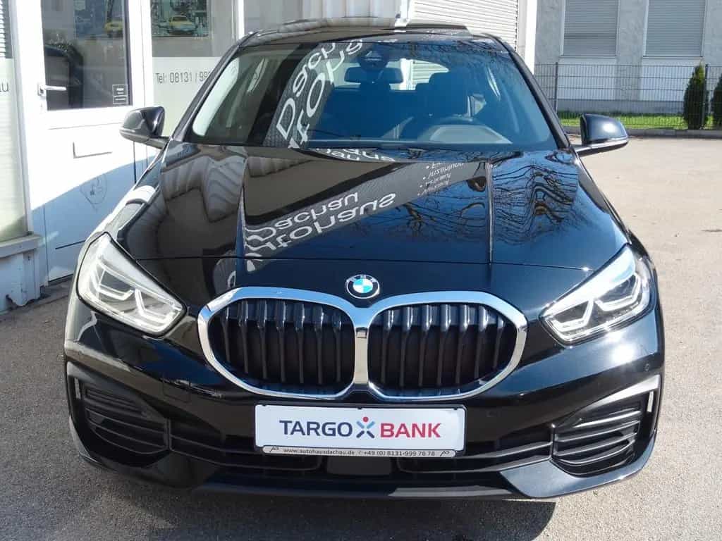 BMW 120 d Aut Advantage 17" Navi LC Pro. Ad. LED Pano 09/2022-photo-1