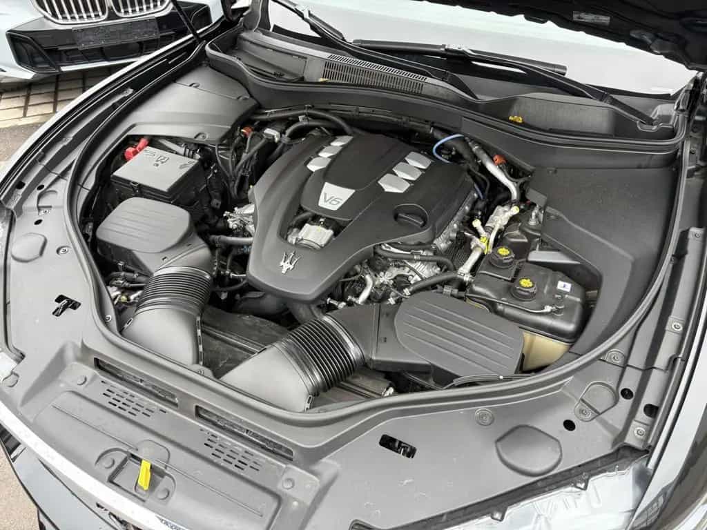 Maserati Levante MODENA Q4 / CAMERA 360/ ACC/ CUIR 02/2017-photo-21