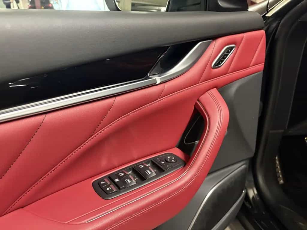 Maserati Levante MODENA Q4 / CAMERA 360/ ACC/ CUIR 02/2017-photo-9