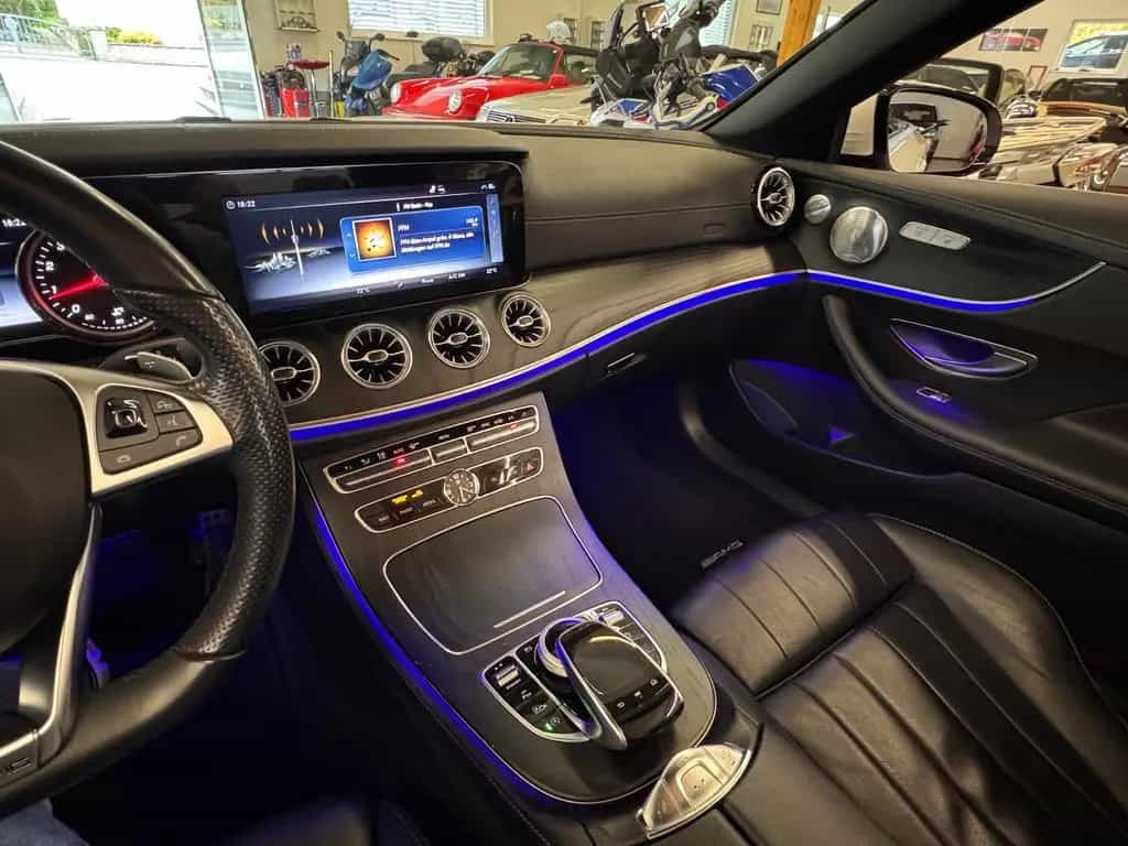 Mercedes-Benz E-Class 300 Cabrio * AMG+Comand+Burmester+Kamera+Airsc 05/2018-photo-4