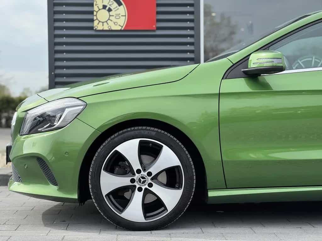 Mercedes-Benz A-Class 180 URBAN BlueEfficiency *LED|NAVI|KAMERA|TÜV* 09/2017-photo-11