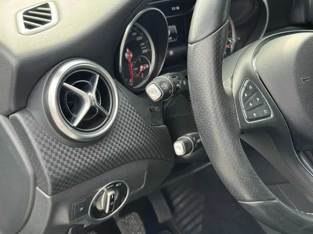 Mercedes-Benz A-Class 180 URBAN BlueEfficiency *LED|NAVI|KAMERA|TÜV* 09/2017-photo-17