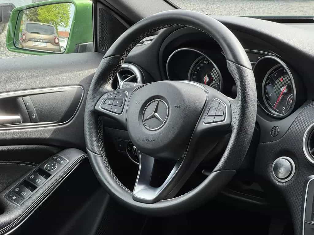 Mercedes-Benz A-Class 180 URBAN BlueEfficiency *LED|NAVI|KAMERA|TÜV* 09/2017-photo-36