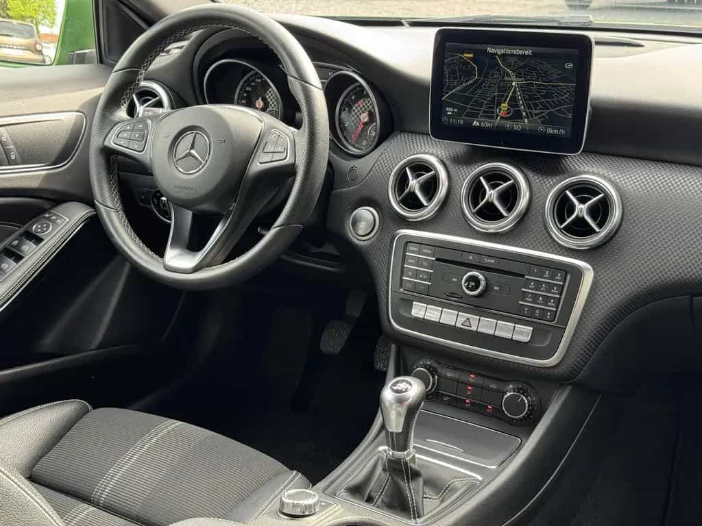 Mercedes-Benz A-Class 180 URBAN BlueEfficiency *LED|NAVI|KAMERA|TÜV* 09/2017-photo-38