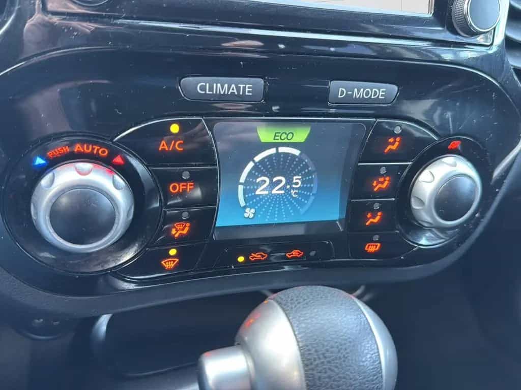 Nissan Juke 1,6 Automatik nur 80 TKm! mit NAVI + Kamera 03/2016-photo-14