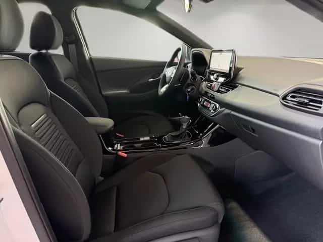Hyundai i30 FL (MY25) 1.5 T-GDI (140 PS) 7-DCT Advantage 11/2025-photo-11