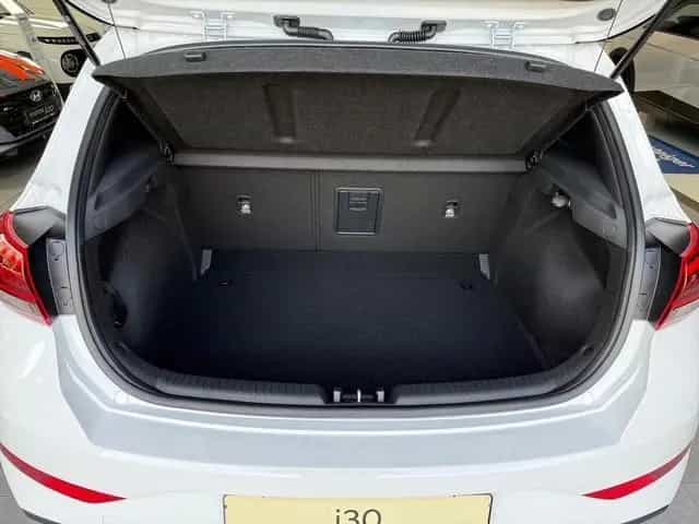 Hyundai i30 FL (MY25) 1.5 T-GDI (140 PS) 7-DCT Advantage 11/2025-photo-9