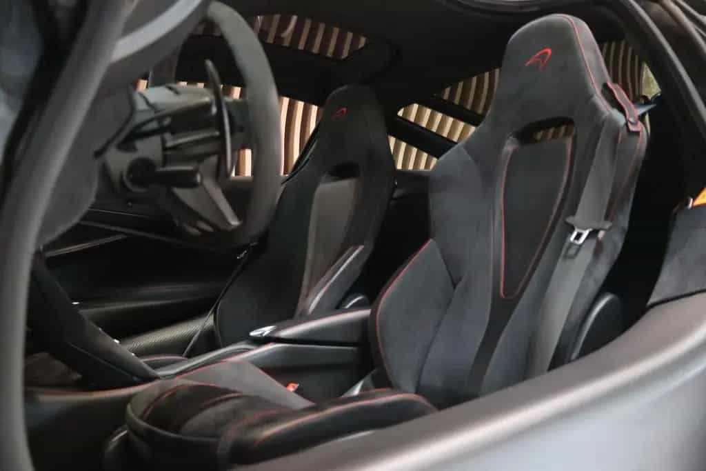 McLaren 720S Performance - Lift - Gorilla - Carbon 1&2 01/2019-photo-5
