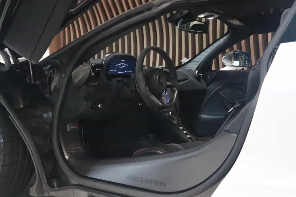 McLaren 720S Performance - Lift - Gorilla - Carbon 1&2 01/2019-photo-7