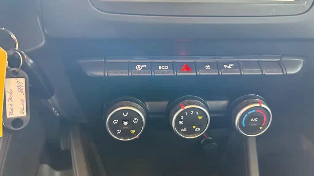 Dacia Duster II Comfort *Navi*Klima*Sitzheizung* 08/2018-photo-11