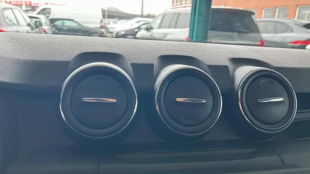 Dacia Duster II Comfort *Navi*Klima*Sitzheizung* 08/2018-photo-9