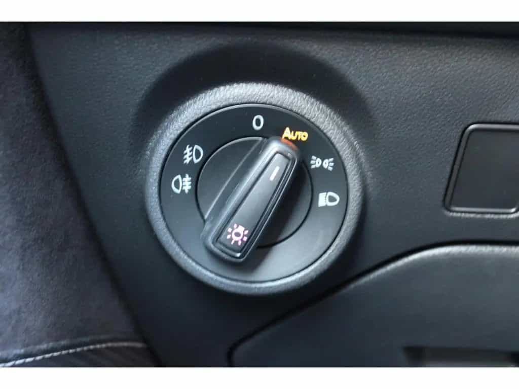 Seat Leon 300 4Drive Cupra Remus H&R DSG ACC LED Pano 01/2019-photo-13