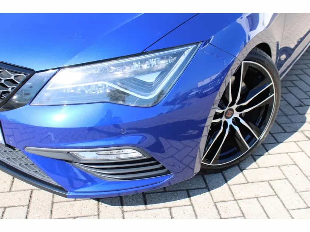 Seat Leon 300 4Drive Cupra Remus H&R DSG ACC LED Pano 01/2019-photo-30