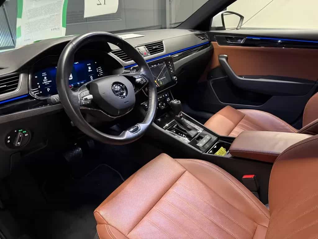 Skoda Superb Combi L&K *19Zoll*LEDER/Braun*SitzKlima* 09/2022-photo-25