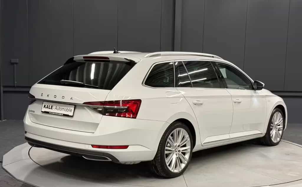 Skoda Superb Combi L&K *19Zoll*LEDER/Braun*SitzKlima* 09/2022-photo-7