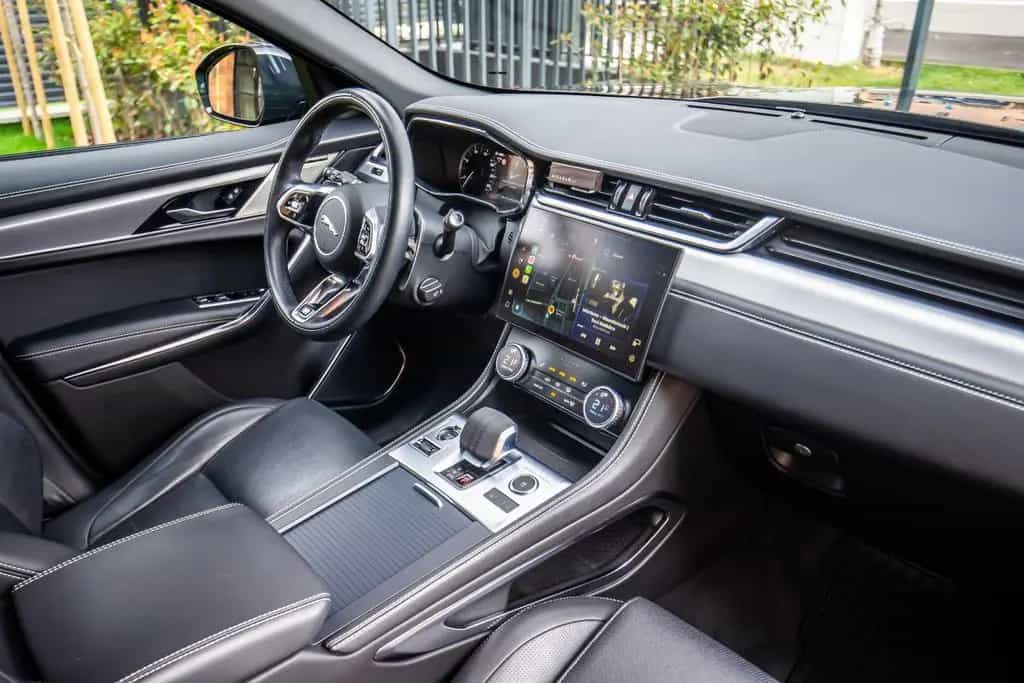 Jaguar F-Pace F-PACE R-Dynamic SE AWD 04/2023-photo-10
