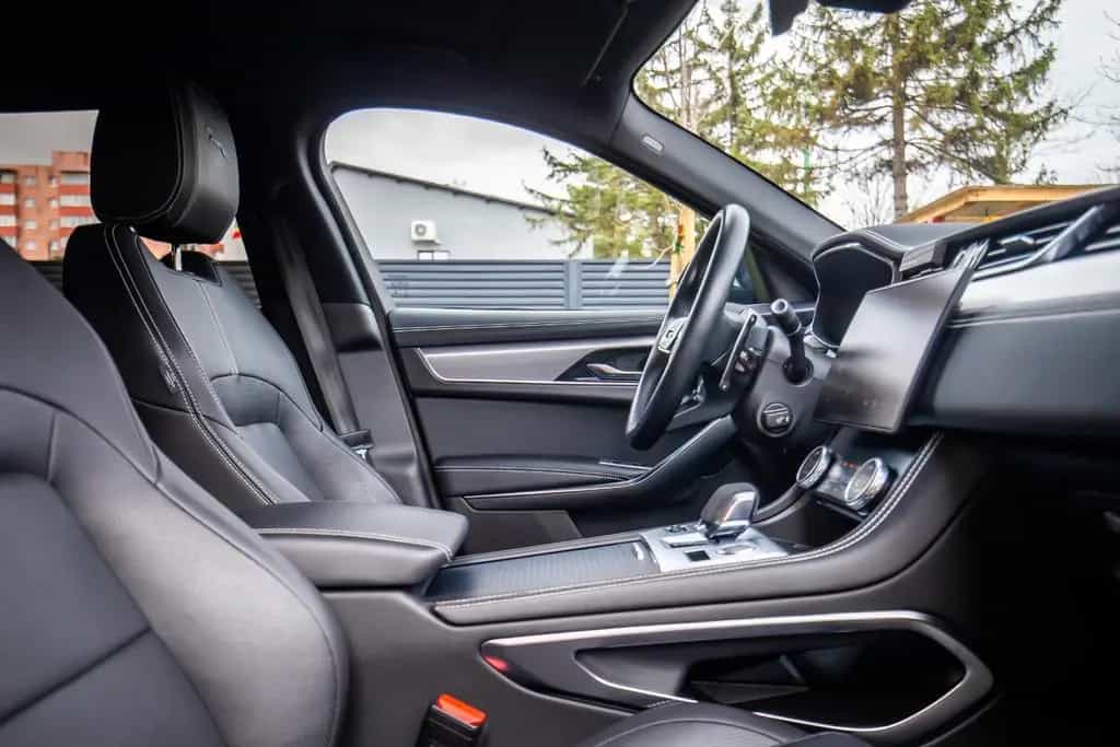 Jaguar F-Pace F-PACE R-Dynamic SE AWD 04/2023-photo-11