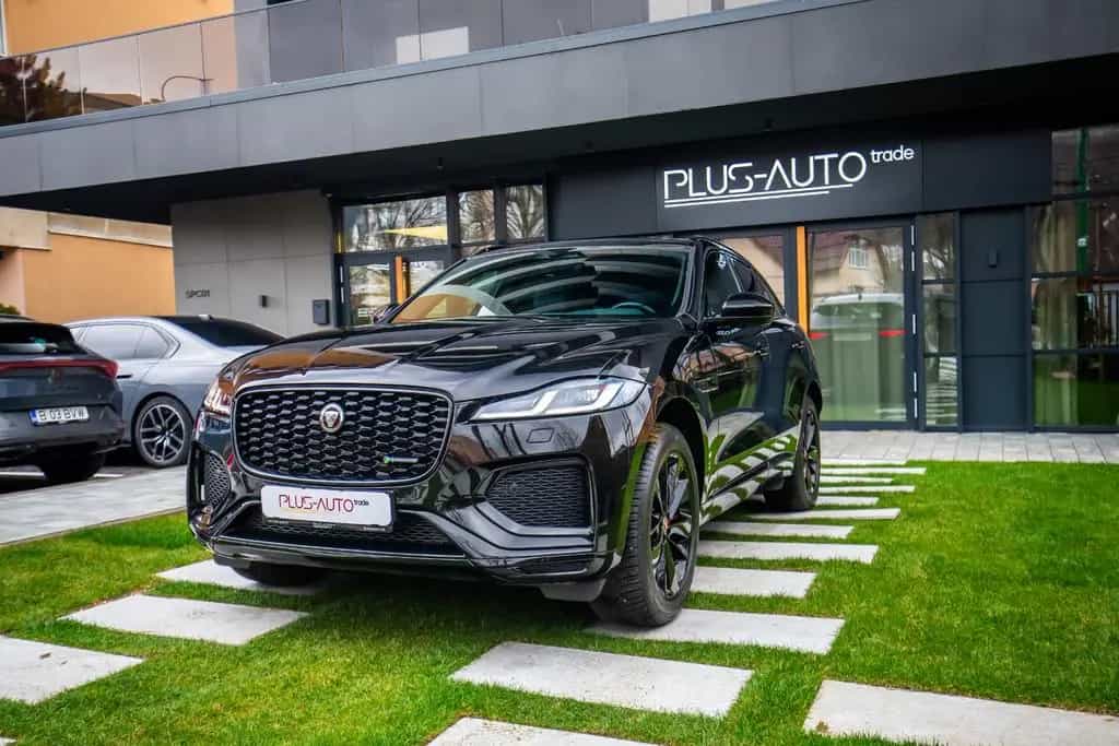 Jaguar F-Pace F-PACE R-Dynamic SE AWD 04/2023-photo-2
