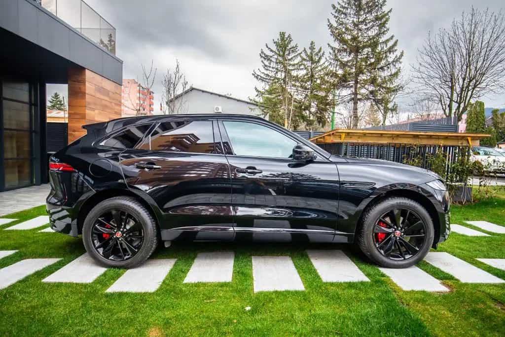 Jaguar F-Pace F-PACE R-Dynamic SE AWD 04/2023-photo-7