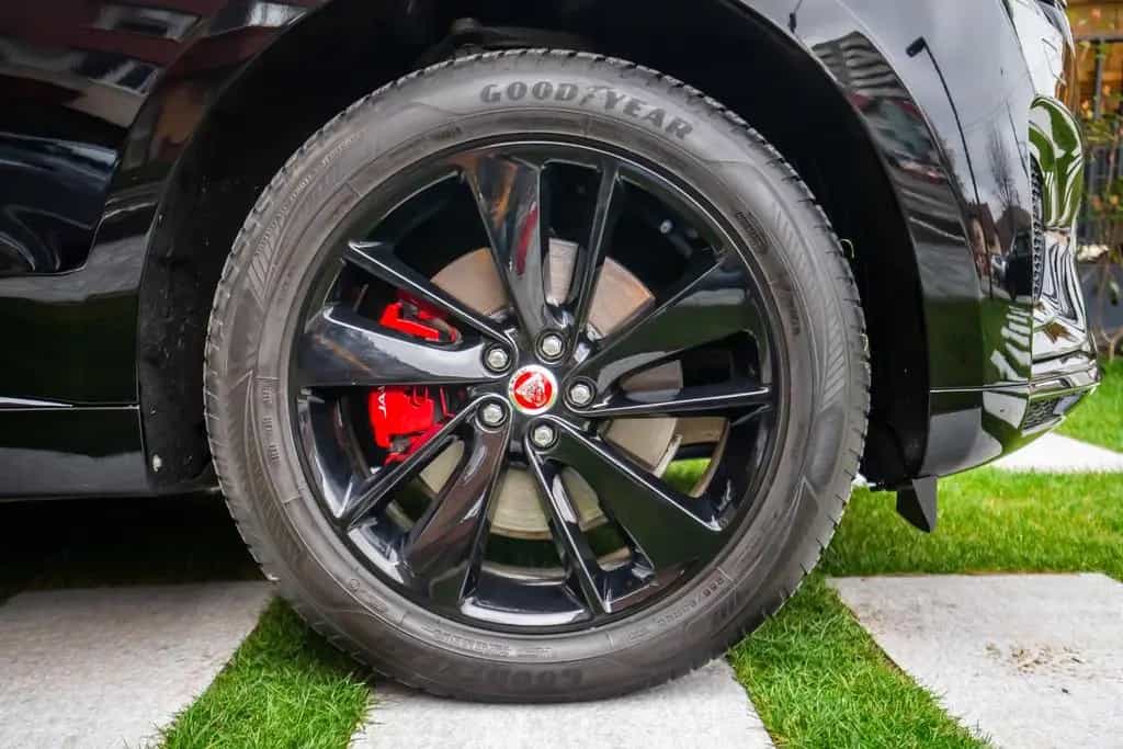 Jaguar F-Pace F-PACE R-Dynamic SE AWD 04/2023-photo-9