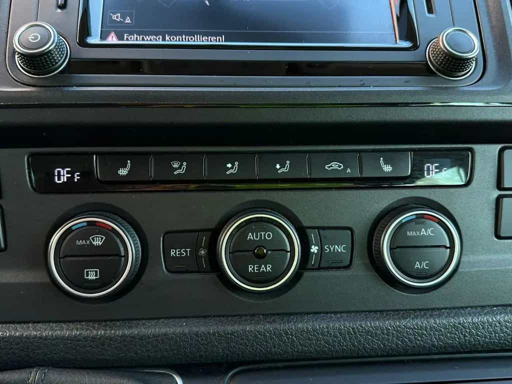 Volkswagen Transporter Multivan 4Motion Navi ACC Cam 07/2019-photo-17