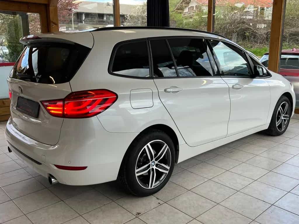 BMW 2 Series 220 i Gran Tourer Sport Line LED|AHK|DAB|1.HAND 11/2017-photo-10